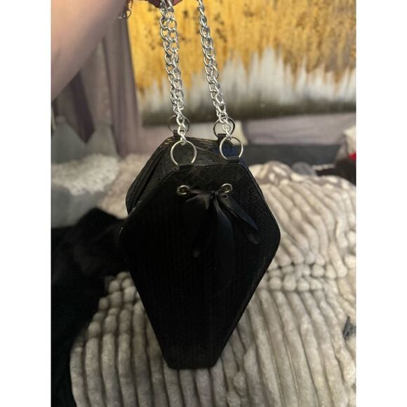 Sold - Picture 3 of 11